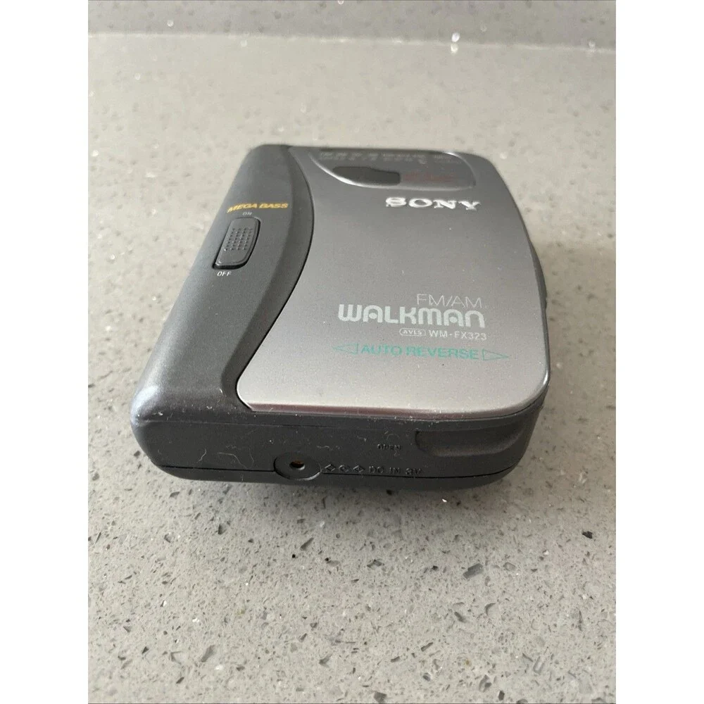 READ! Sony Walkman WM-FX323 AM/FM Radio Cassette Tape Player
